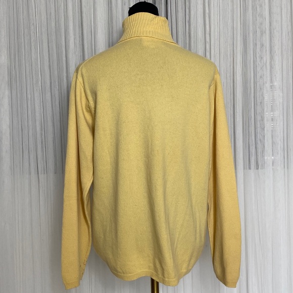 Vintage 80’s for Ogilvy Women's Butter Yellow Turtleneck Sweater Large - Picture 4 of 9